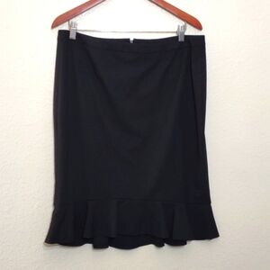 SLIGHTLY USED ANNE KLEIN KNEE LENGTH SKIRT SIZE 12 COLOR BLACK